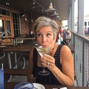 Meet your Posher, Cheri